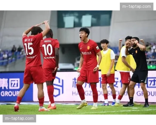 重庆铜梁龙面对传统劲旅毫不怯场 少一人作战仍取胜